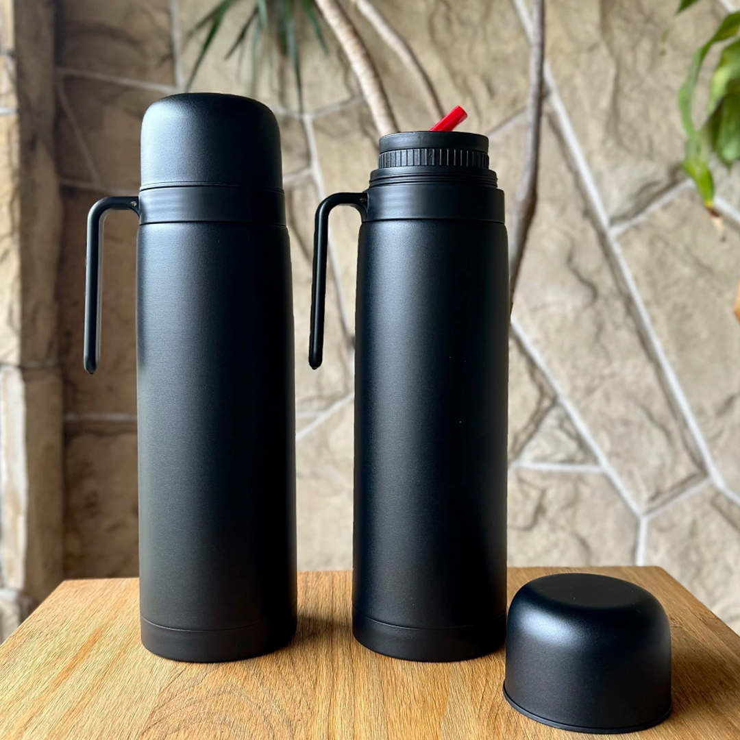 1 LT  Stainless Steel Vacuum Thermos - Black